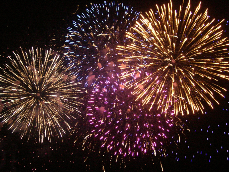 [Image: Fireworks.jpg]